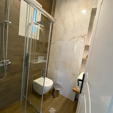 Marina Apartman Számi